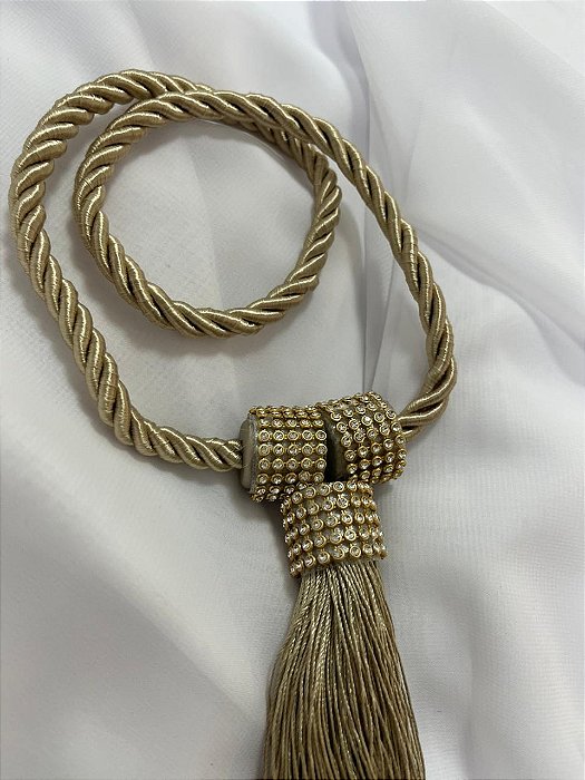 Abraçadeira Infinity c/ Imã e Franja Fendi