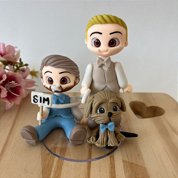Noivinhos Meninos LGBT Sentados com a Placa + 1 pet 9CM