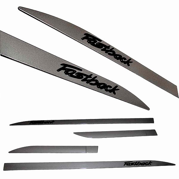 Friso Fastback Cinza Silverstone nome em relevo Black Piano