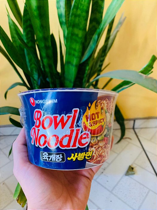 Lamen Coreano Yukhejang 100g Pote Grande