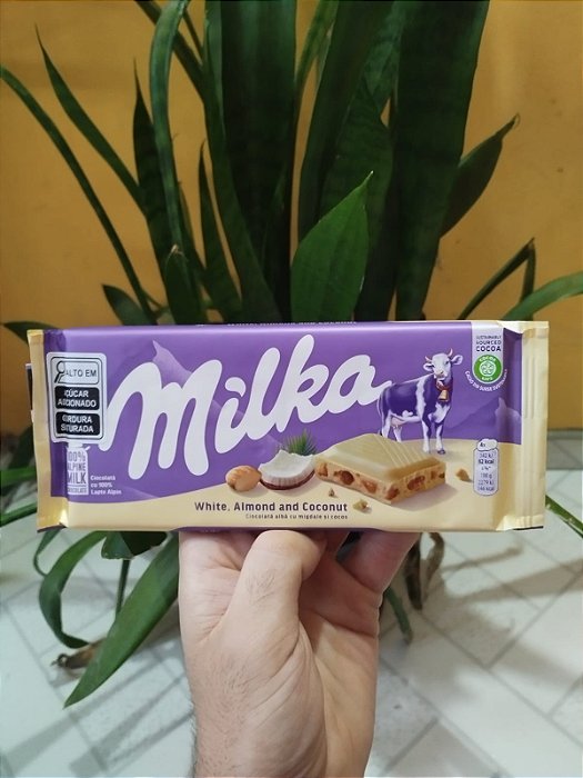 Chocolate Importado milka White, Almond and Coconut 90g