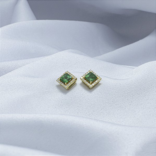 Brincos em ouro amarelo com esmeralda e diamantes