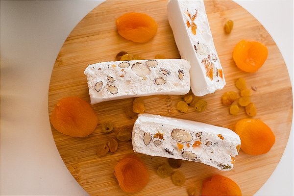Cremona Frutas amarelas com Amêndoas