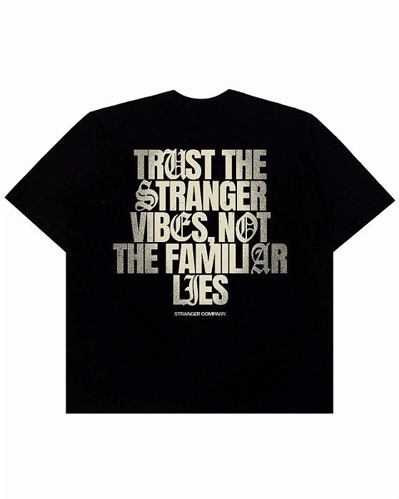 Camiseta Stranger Oversized Preta