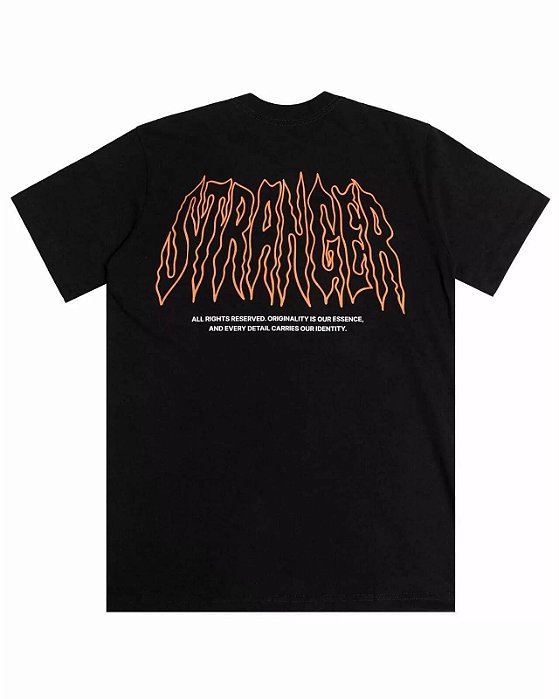 Camiseta Stranger Preta