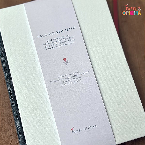 Caderno com capa em papel aquarela – Faça do seu jeito
