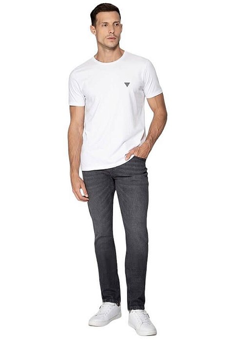 Camiseta Guess Etq Triang Emborrachado Branca