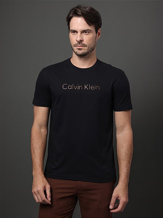 CAMISETA MC CK MASC EMBOSSED COLOR PRETO