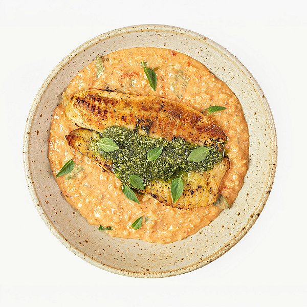 PF Tilápia Grelhada ao Pesto e Risotto Caprese