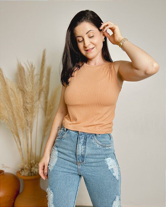 Cropped Cavado Em Malha Canelada - Slim e Plus Size