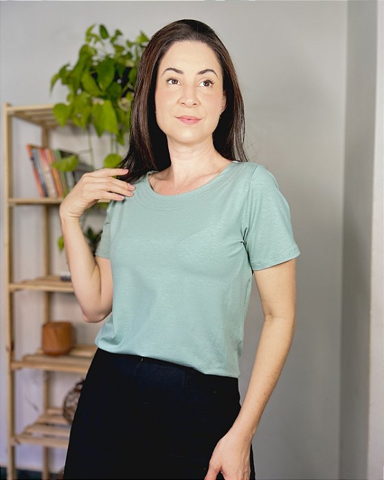 Blusa Manga Curta C/ Decote Redondo E Revel Em Pespontos - Slim e Plus Size