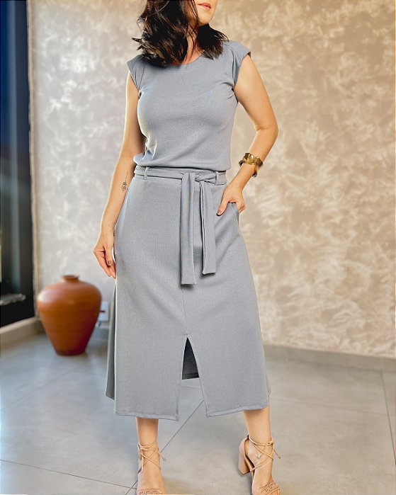 Saia Midi Evasê C/ Fenda Frontal E Bolsos Laterais - Slim e Plus Size