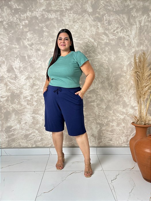 Bermuda Com Elástico E Amarração Falsa No Cós E Bolsos Laterais - Plus Size