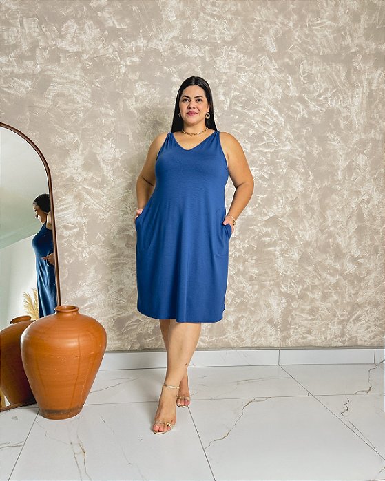 Vestido Regata Evasê Com Bolsos Laterais Aparentes E Barra Arredondada Estampado - Plus Size