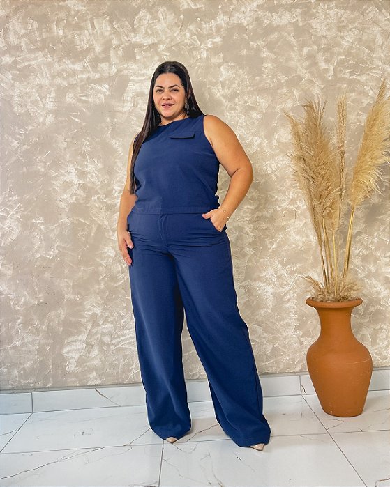 Conjunto: Regata C/ Detalhe E Botão, Calça Pantalona C/ Cós Anatômico - Plus Size