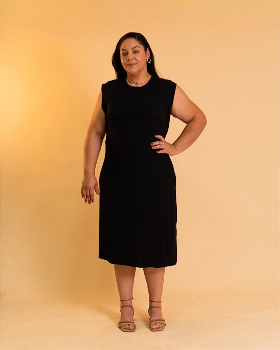 Vestido Midi Muscle Tee, Decote Redondo e Fendas Laterais - Plus Size