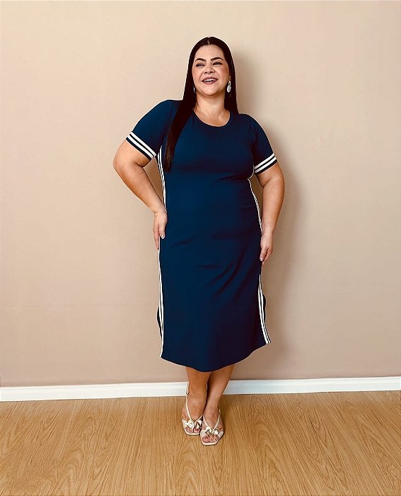 Vestido Midi, Manga Curta, Fendas Laterais, Duas Faixas Nas Laterais E Nas Mangas- Plus Size