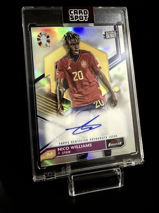 Nico Williams Autógrafo - 2023-24 Topps Finest Road to EURO
