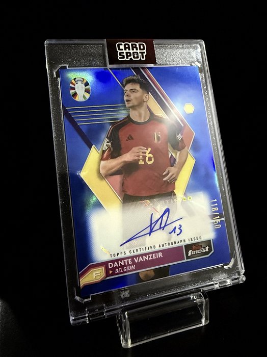 Dante Vanzeir Autógrafo /150 - 2023 Topps finest Road to EURO 2024