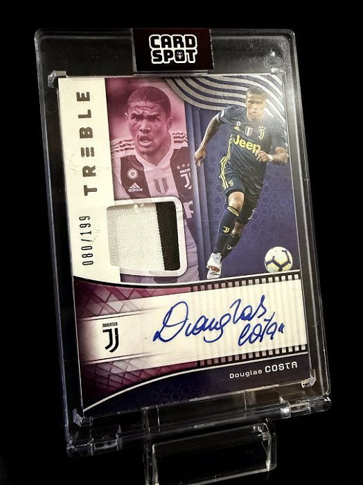 Douglas Costa Autógrafo Memorabília /199 - 2018-19 Panini Treble Soccer