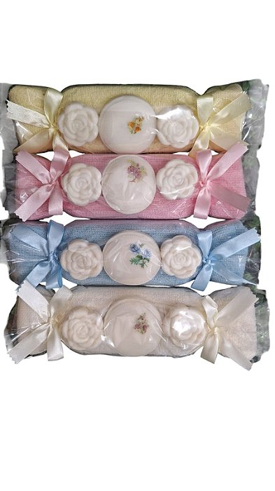 Kit 3 sabonetes e toalha – um presente com significado