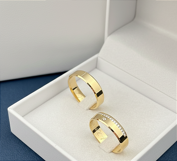 Par de Alianças Chanfradas em ouro 18k 5mm 12 gramas no par