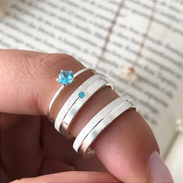 Combo Alianças de namoro Prata Maresia pedra azul 5mm + Anel Solitário azul claro (Par)