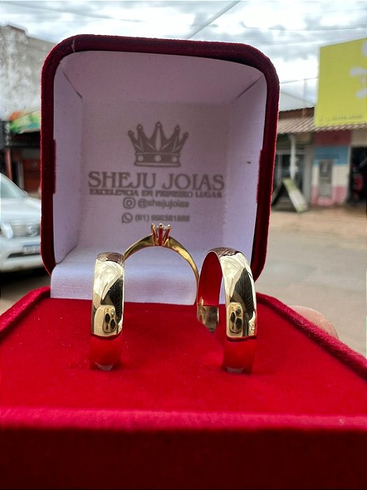 Par de Alianças Ouro 18k 4mm 4 gramas + Anel Solitário