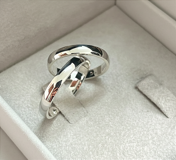 Par de Alianças Tradicional 4mm Prata 950