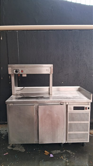Balcão Refrigerado inox com condimentadora quente em cima Berta semi novo