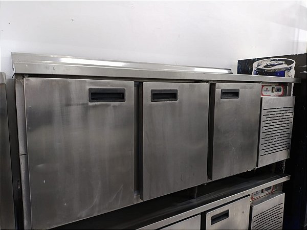 Balcão Refrigerado Topema 200x70x85 com cuba 100% aço inox SEMI NOVO