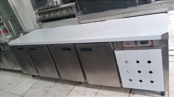 Balcão Refrigerado topema 4 portas 2.50x70x85 semi novo