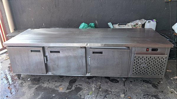 Balcão Refrigerado inox semi novo 200x80x65