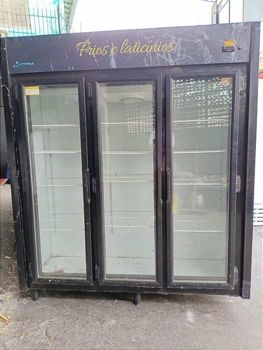 Geladeira kofisa 3 portas expositora SEMI NOVA OBS Está no plástico