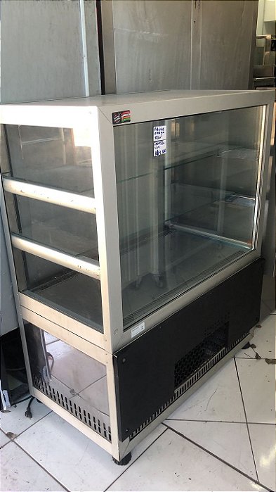 Vitrine Omega 100x56x125 semi nova