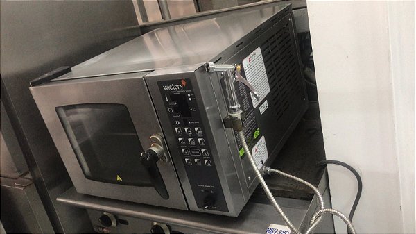 Forno Combinado Profissional com Cavalete WCAA-03NE 220v Wictory semi novo