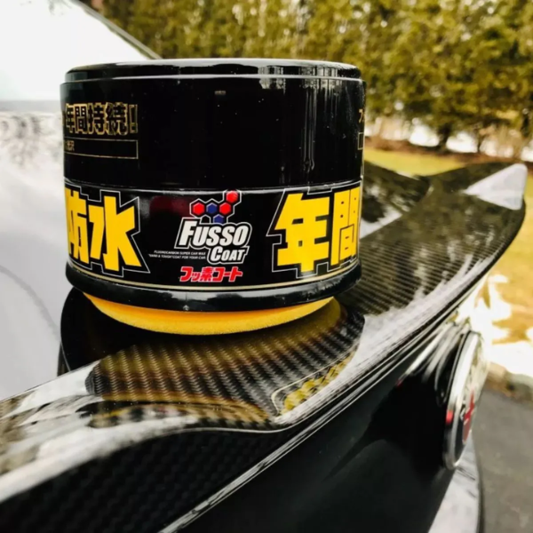 Cera Para Carros Pretos e Escuros Soft99 Fusso Coat - 200g
