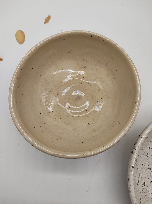 Bowl - branco com pintinhas