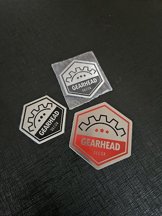 Emblema/Badge metal GearHead - Reposição