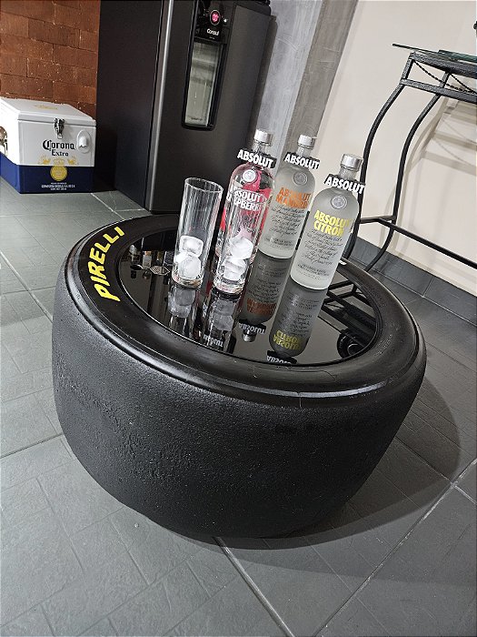 Mesa de Centro Pneu Slick - Pirelli 305/680 18"