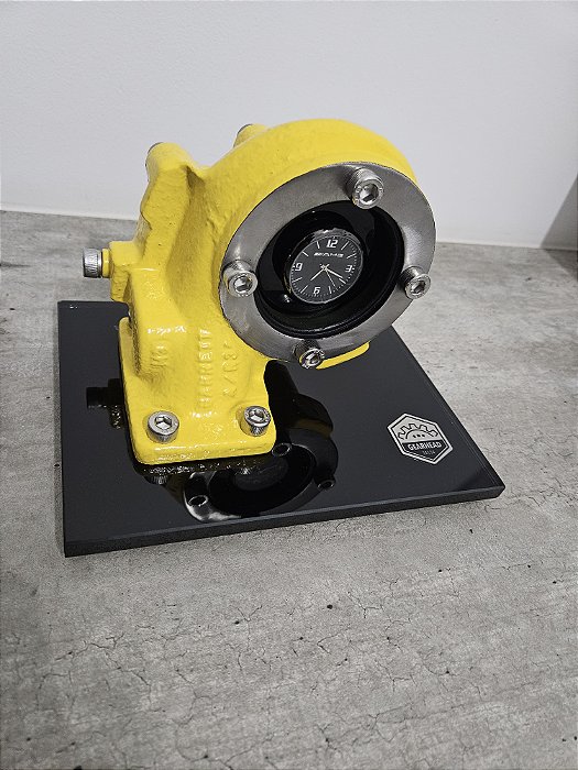Expositor Turbina com relógio AMG + base de Vidro 10mm - Amarelo Brilho