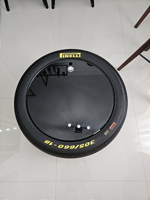 Mesa de Centro Pneu Slick - Pirelli 305/660 18"