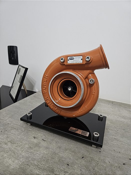 Expositor Turbina Master Power .90 + Base de Vidro - Laranja