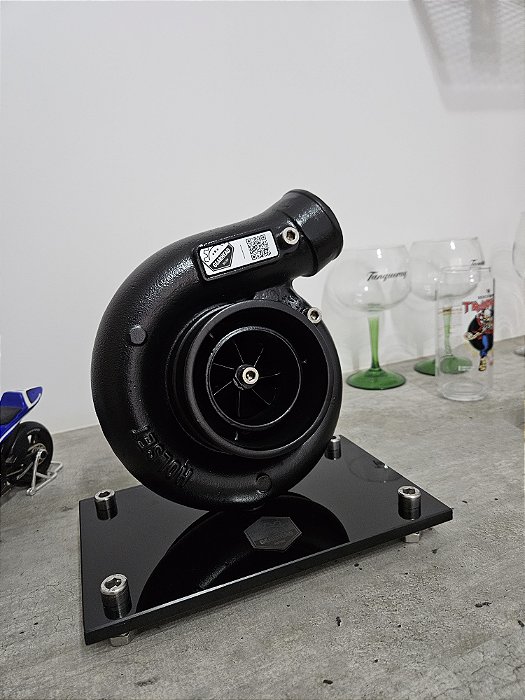 Expositor Turbina Holset .60 + Base de Vidro - Preto Fosco
