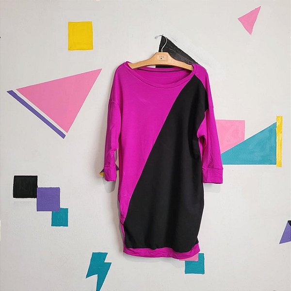 Vestido recorte magenta.