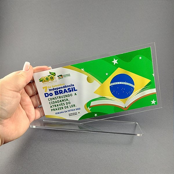 Troféu em Acrílico 22cm x 15cm - und