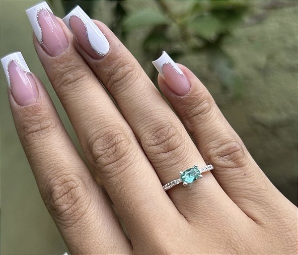 Anel Solitário Cravejado Pedra Verde em Prata 925