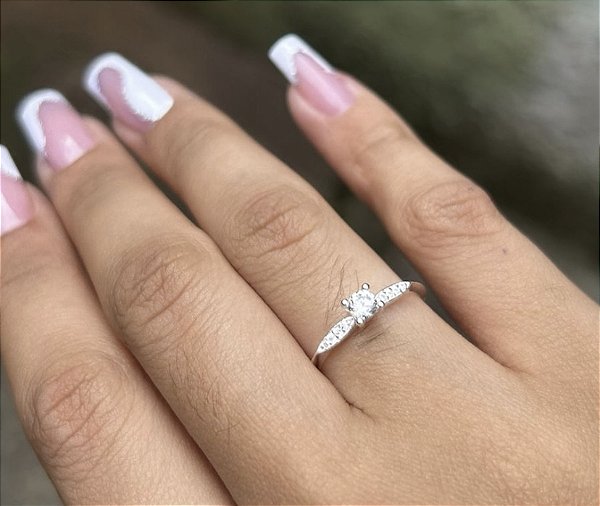 Anel Solitário Cravejado III em Prata 925