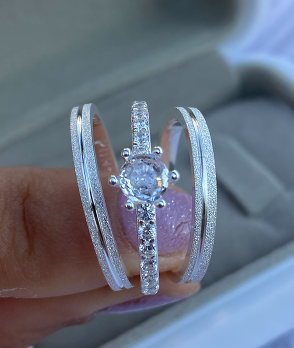 Par Aliança 2mm Minimalista com Solitário Cravejado