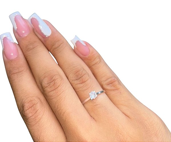 Anel Solitário Tradicional em Prata 925